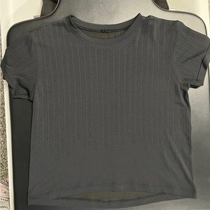 Lululemon Train to be Short Sleeve, size 6, black, NWOT